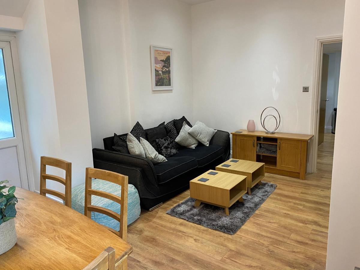 בורנמות' Superb 2 Beds 2 Baths New Apartment W/ Garden+Patio מראה חיצוני תמונה