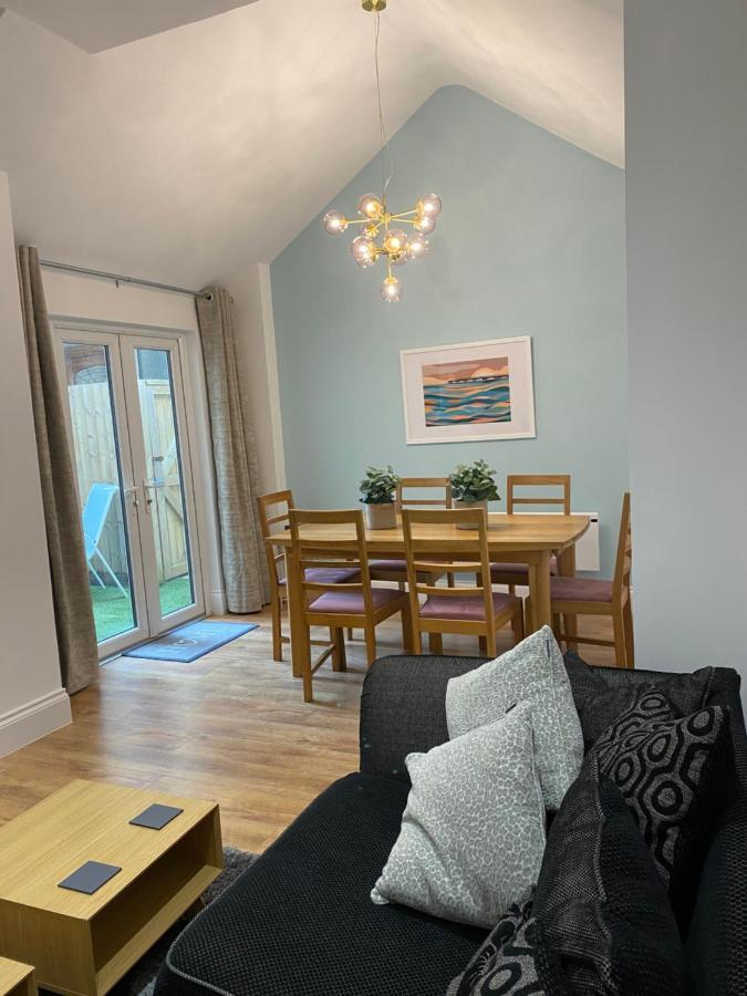 בורנמות' Superb 2 Beds 2 Baths New Apartment W/ Garden+Patio מראה חיצוני תמונה