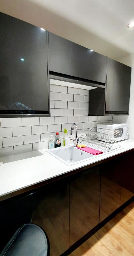 בורנמות' Superb 2 Beds 2 Baths New Apartment W/ Garden+Patio מראה חיצוני תמונה